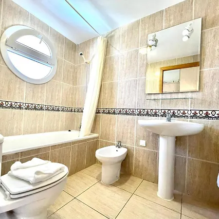 Apartment With Pool, Freewifi, By The Sea In Costa Del Silencio, Tenerife South *