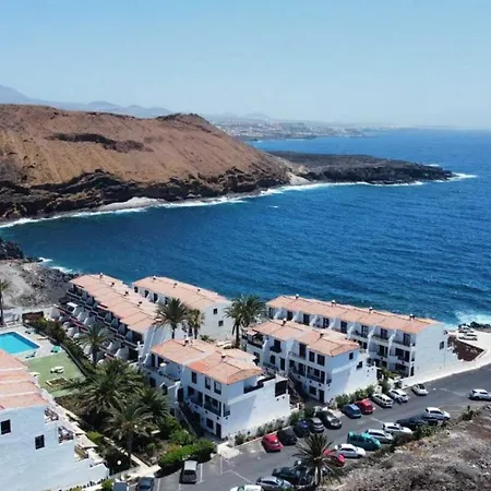 Apartment With Pool, Freewifi, By The Sea In Costa Del Silencio, Tenerife South Appartamento